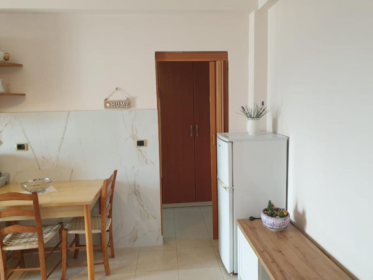 Jozi Kaiser Apartment 3 Durres Bagian luar foto